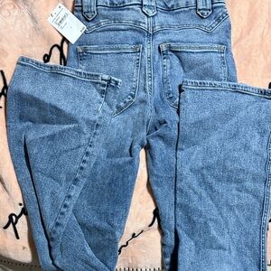 Good American soft tech straight leg jeans NWT